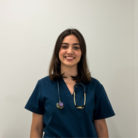 Dr. ª Kléa Silva - Médica Veterinária