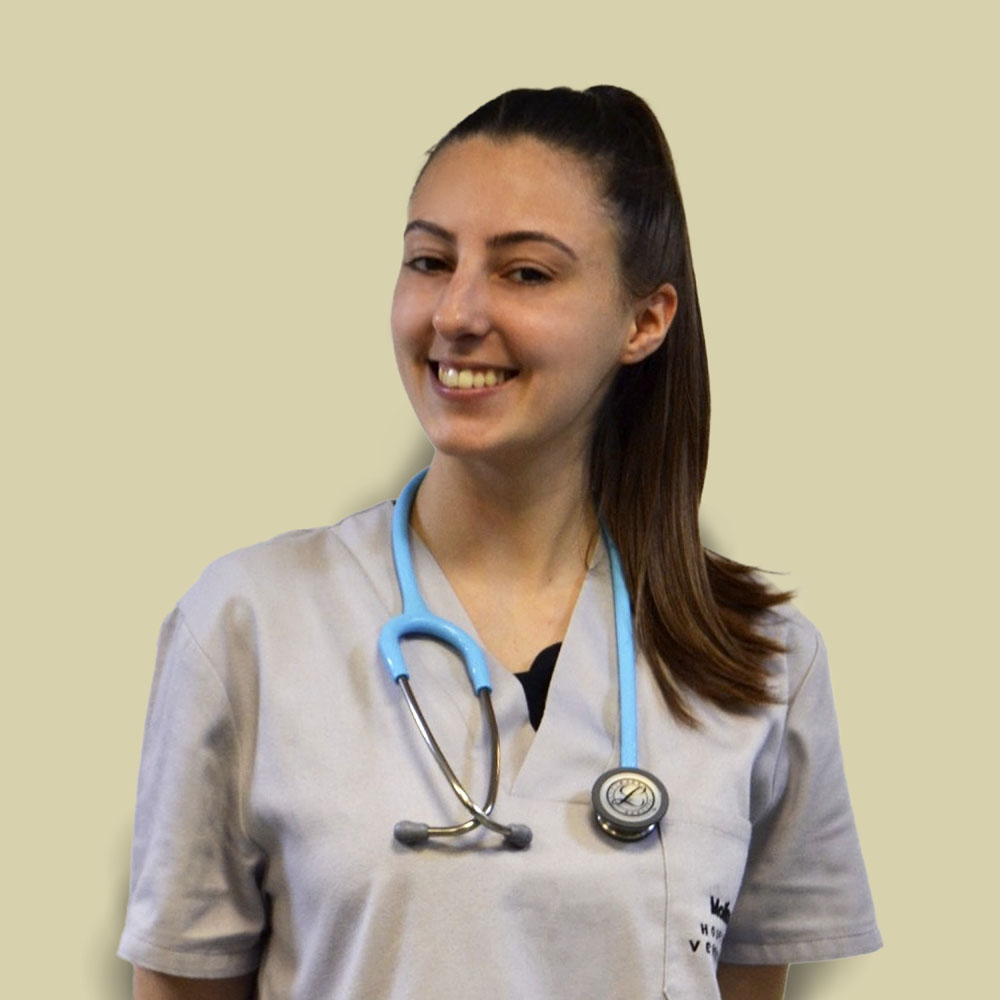 Julia Bosque - Auxiliar Técnico Veterinario