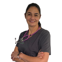 Natalia Domínguez Cabrera  - Veterinaria, Anestesia y Cirugía
